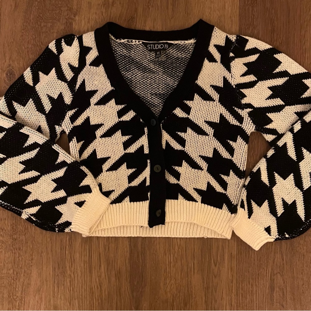Studio 19 Black and White Sweater
